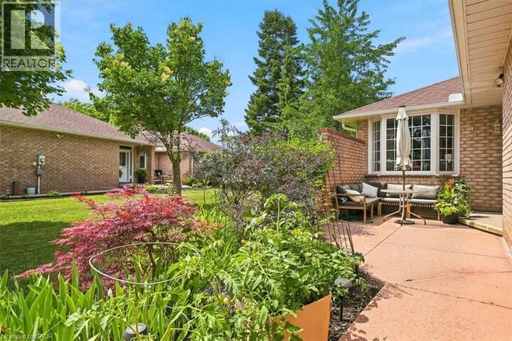 Property Photo:  75 Beasley Crescent 14  ON N1T 1P5 