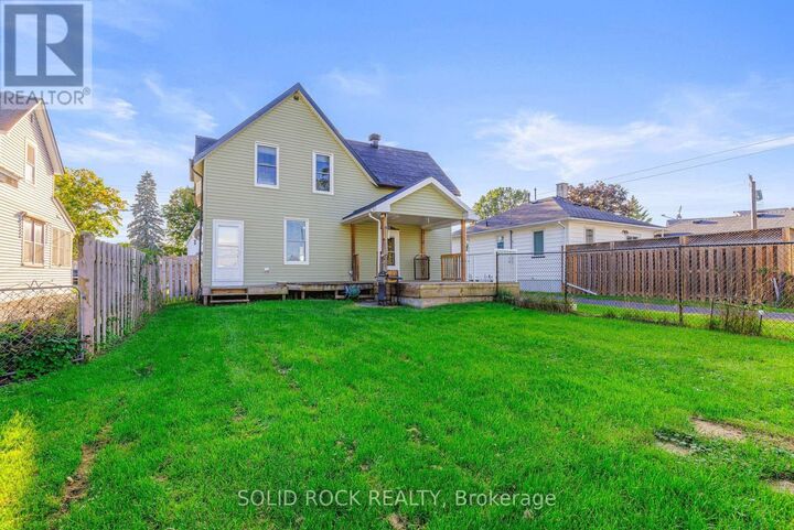 Property Photo:  609 East Street East  ON K0E 1E0 