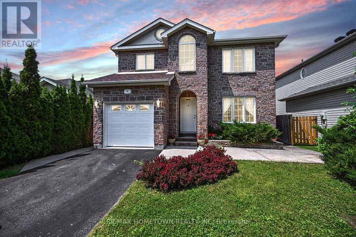 Property Photo:  16 Regency Place  ON K6V 7M5 