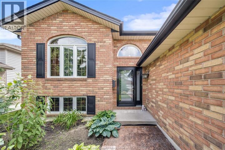 Property Photo:  647 Alpenrose Court  ON N9G 2X7 