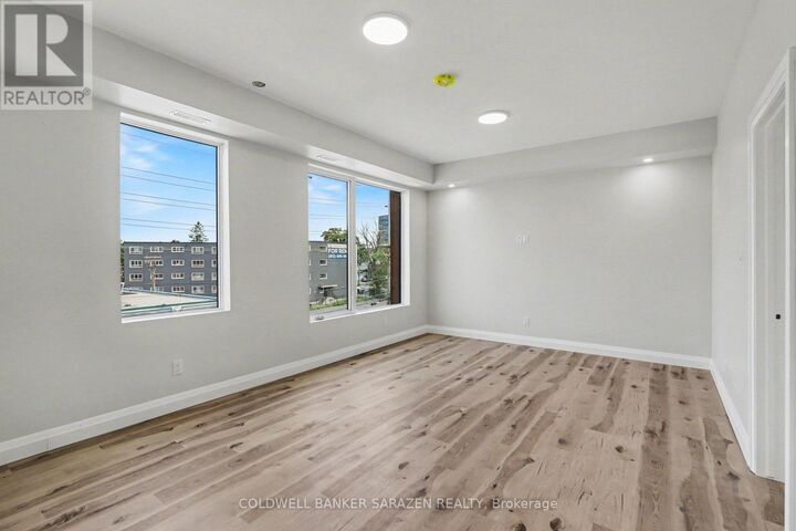 Property Photo:  42 McArthur Avenue 201  ON K1L 6R2 