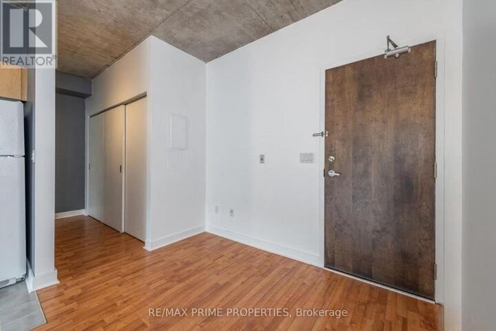 Property Photo:  383 Cumberland Street 411  ON K1N 1J7 