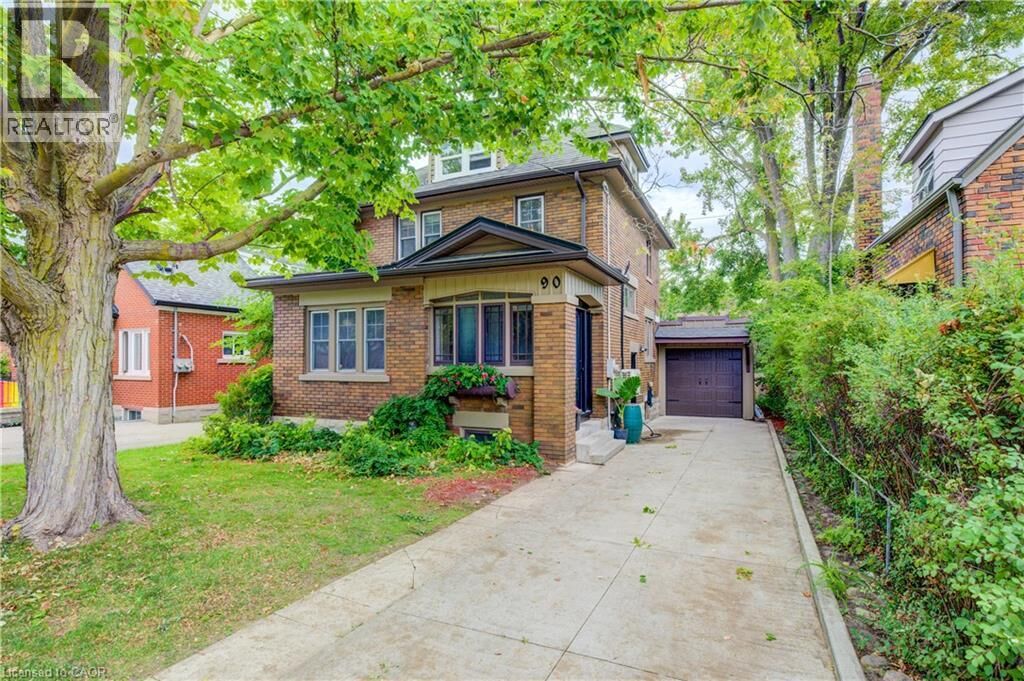 Property Photo: 90 Brock Street ON N2M 1X3