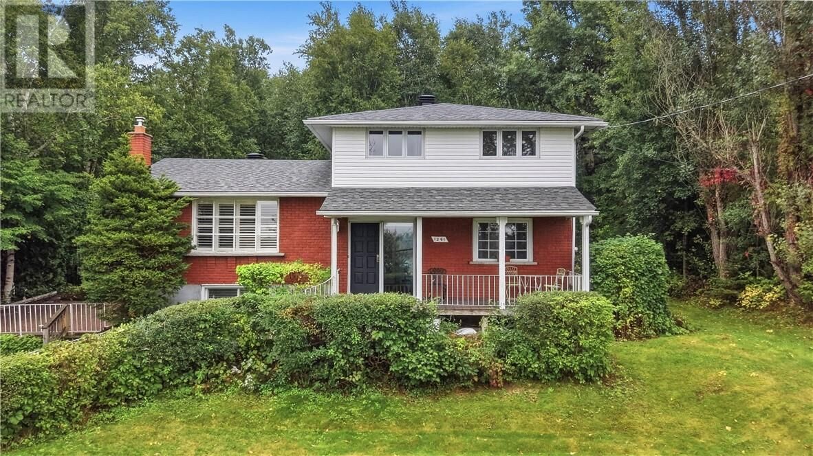 Property Photo:  1291 Lakewood Drive  ON P3E 6H9 