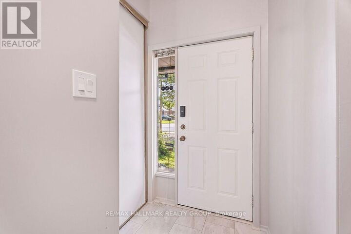 Property Photo:  197 Tartan Drive  ON K2J 3S3 
