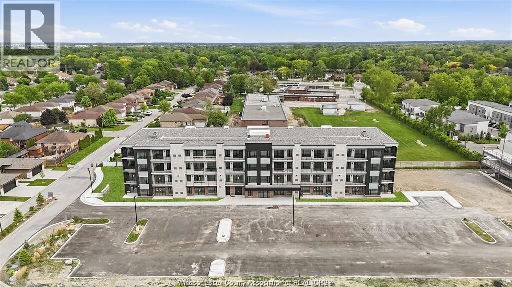 Property Photo:  595 Lily Mac Boulevard 211  ON N6E 3N7 