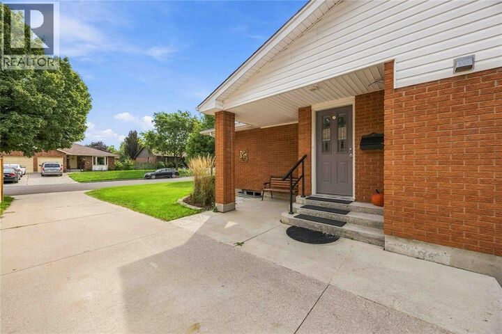 Property Photo:  1599 Coventry Court  ON N7S 3X7 