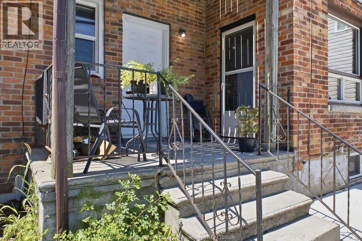 Property Photo:  372 Lincoln Road 2  ON N8Y 2G4 