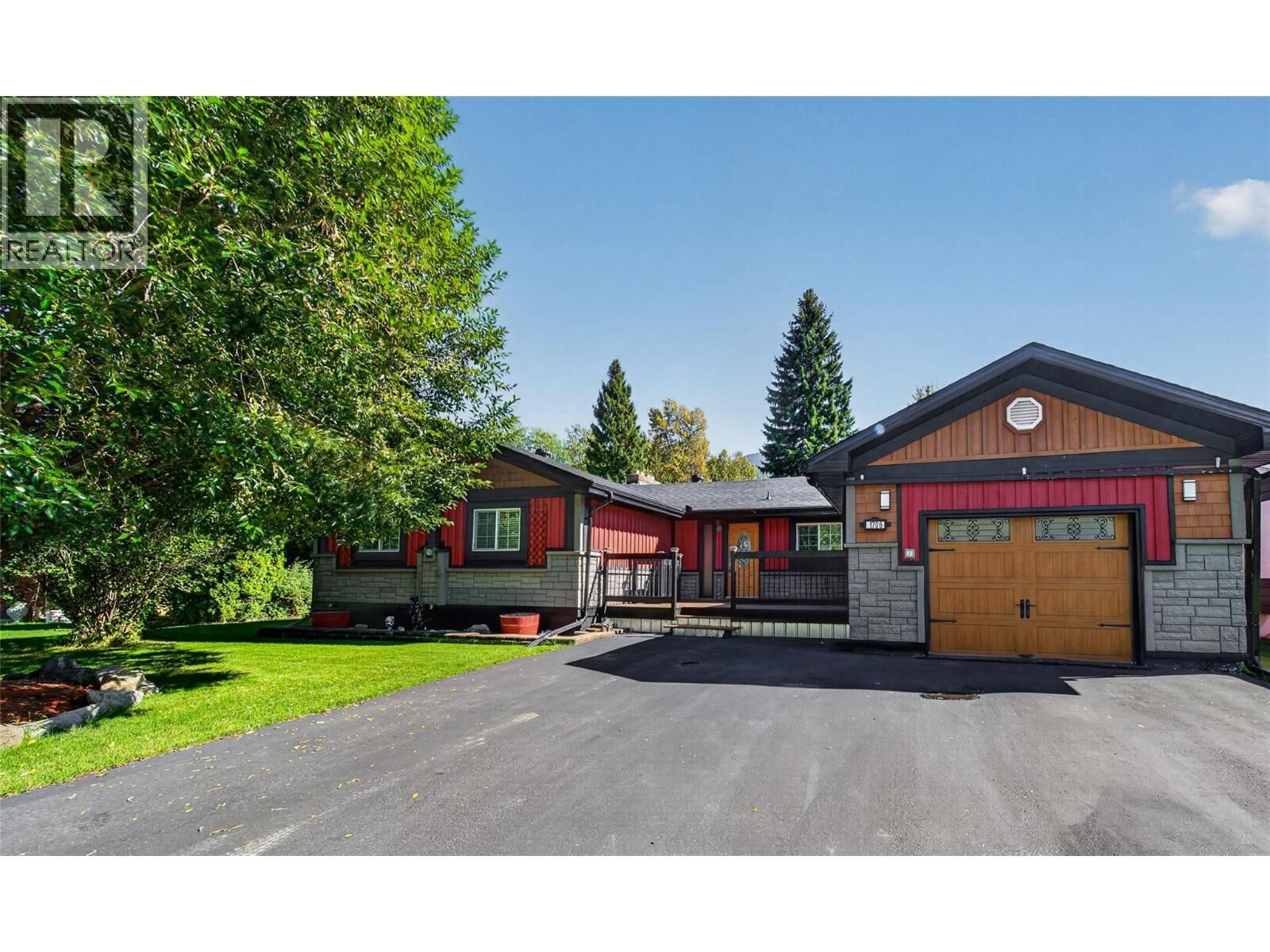 Photo de la propriété: 1706 McKenzie Road BC V0B 1M5