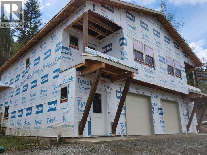 Photo de la propriété:  2261 McTavish Road  BC V0E 3E1 