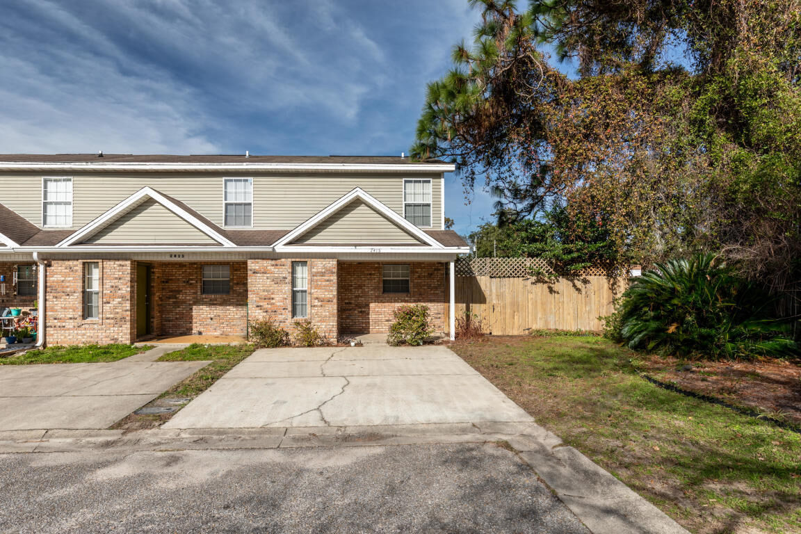 Property Photo:  2415 Suwanee Lane  FL 32547 