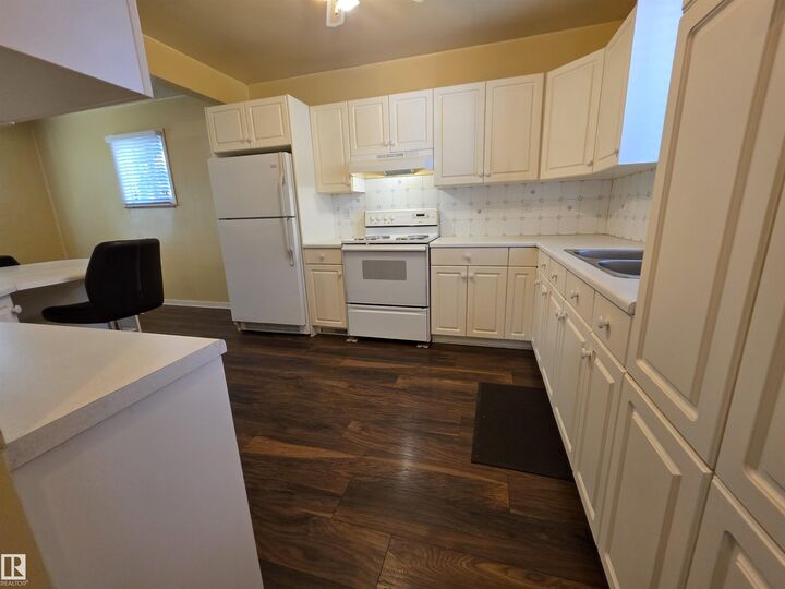 Property Photo:  10438 147 Street NW  AB T5N 3C5 