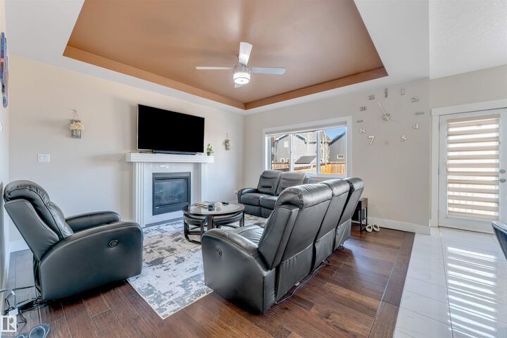 Property Photo:  1943 Adamson Terrace SW  AB T6W 1A8 