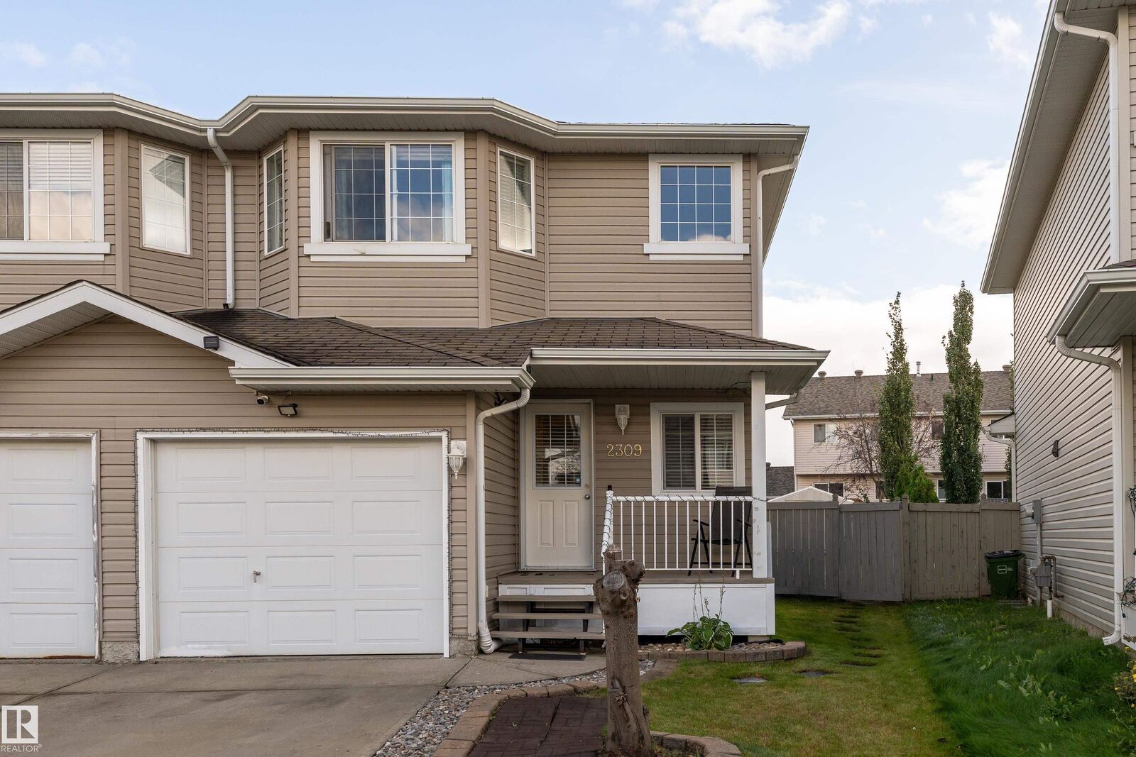 Property Photo:  2309 27 Avenue NW  AB T6T 0A5 