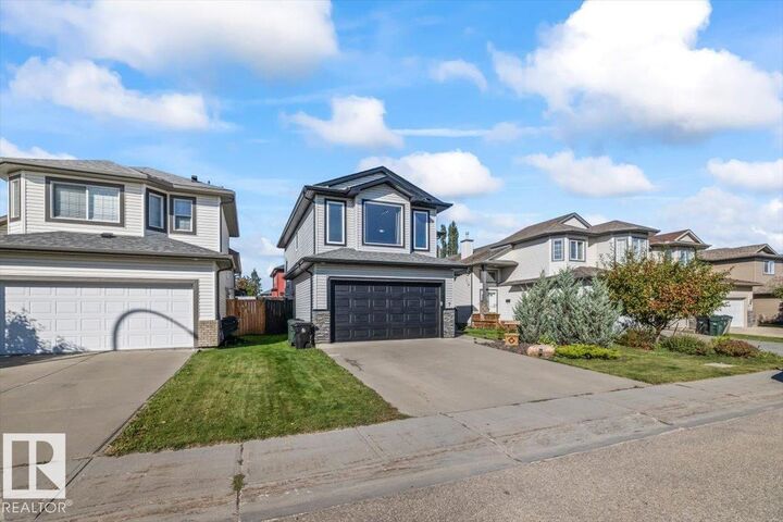 Property Photo:  7 Lamplight Drive  AB T7X 4R3 