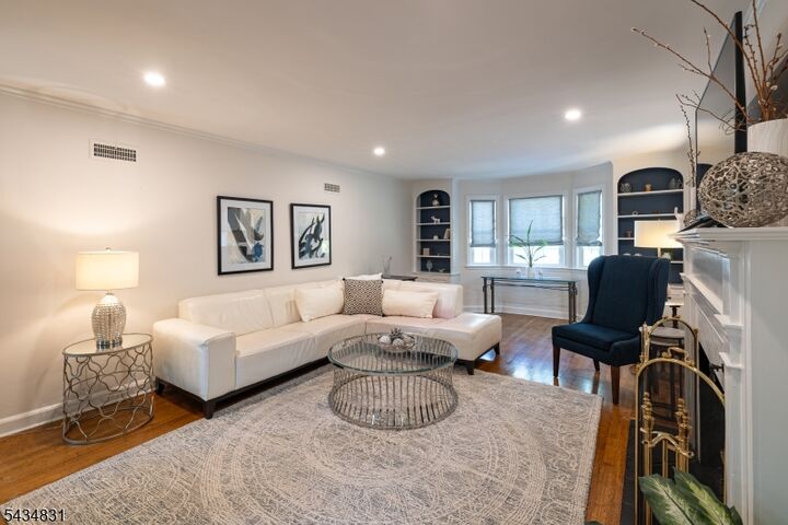 Property Photo:  200 Wychwood Rd  NJ 07090 