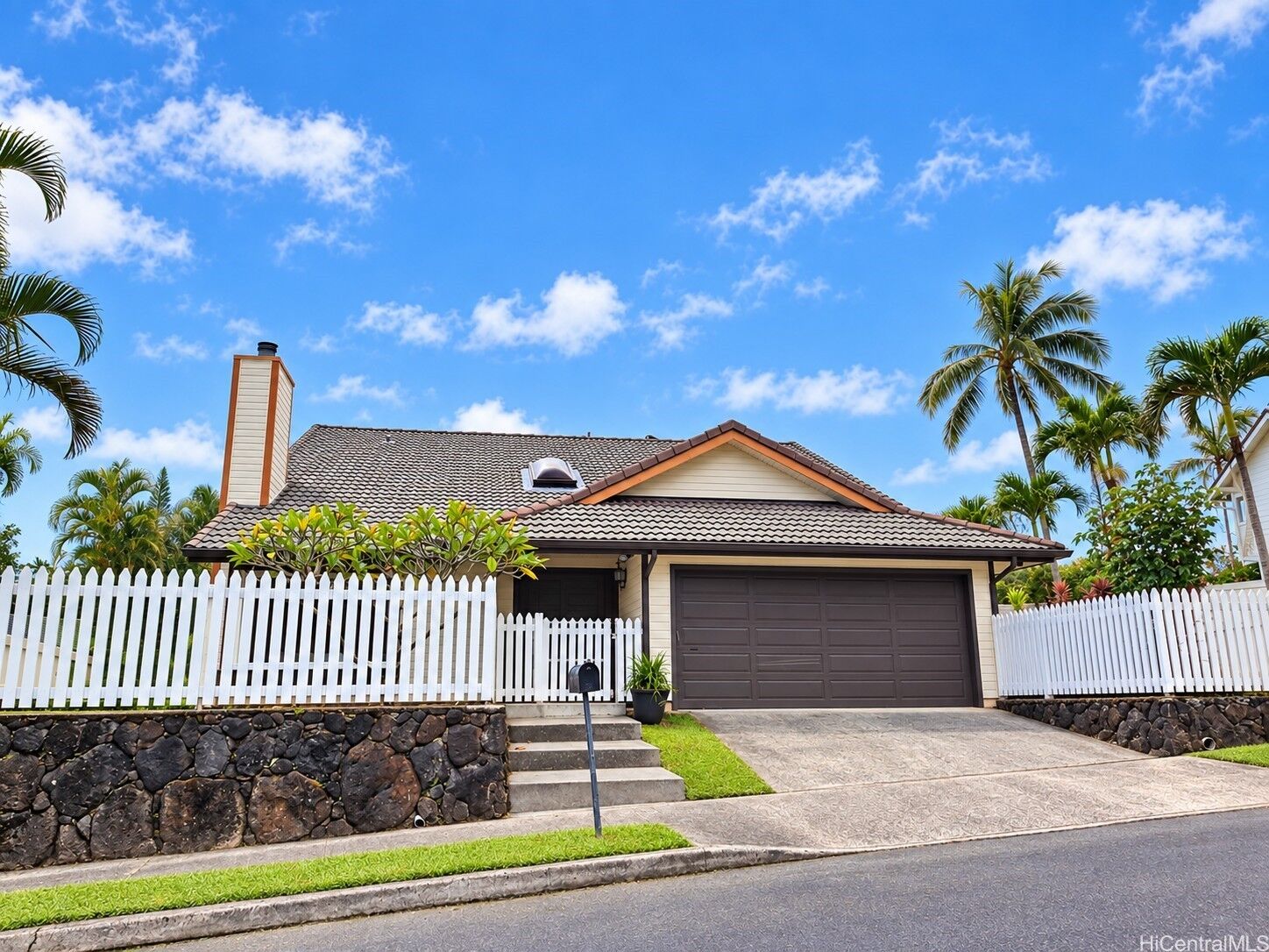 Property Photo:  47-644 Halemanu Street  HI 96744 