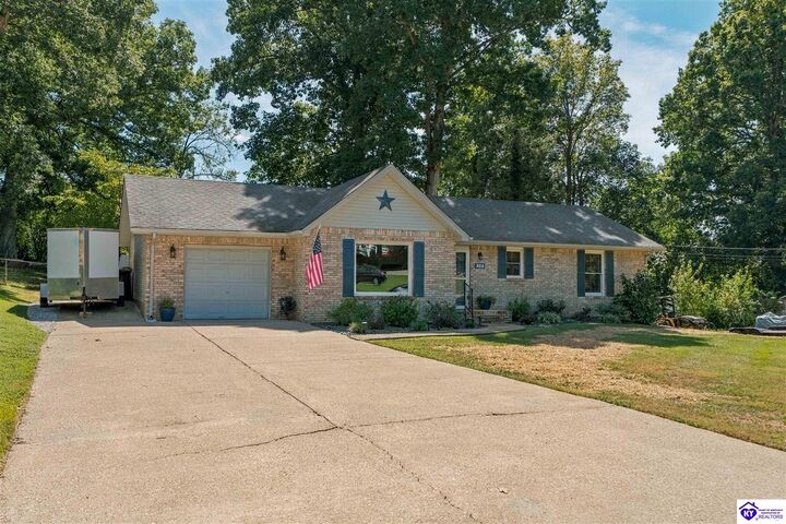 Property Photo: 322 Deepwood Drive KY 42701