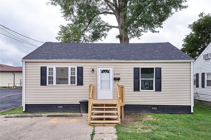 Property Photo:  2509 Harrison Avenue  WV 25177 