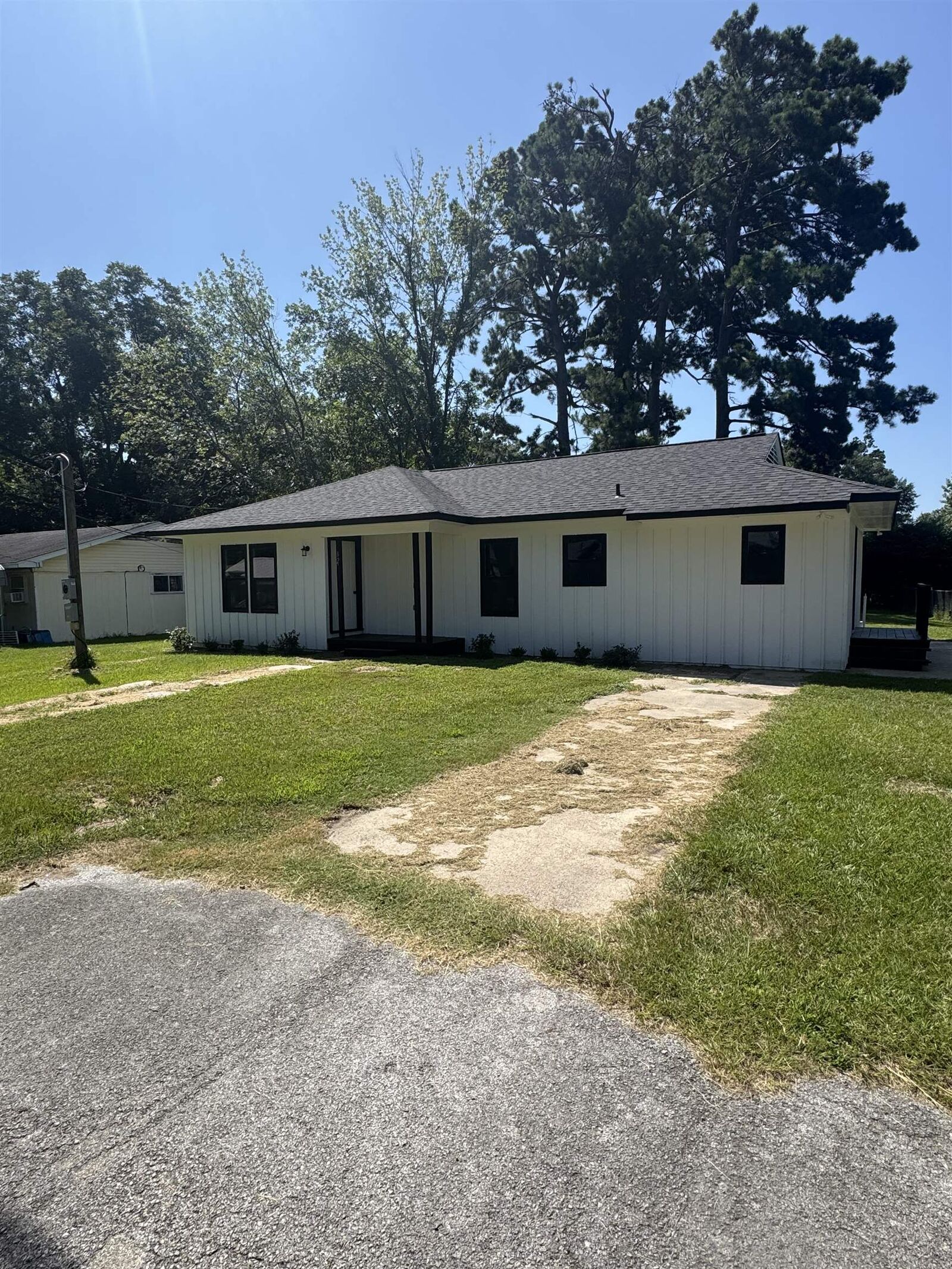 Property Photo:  825 Holland  TX 75633 