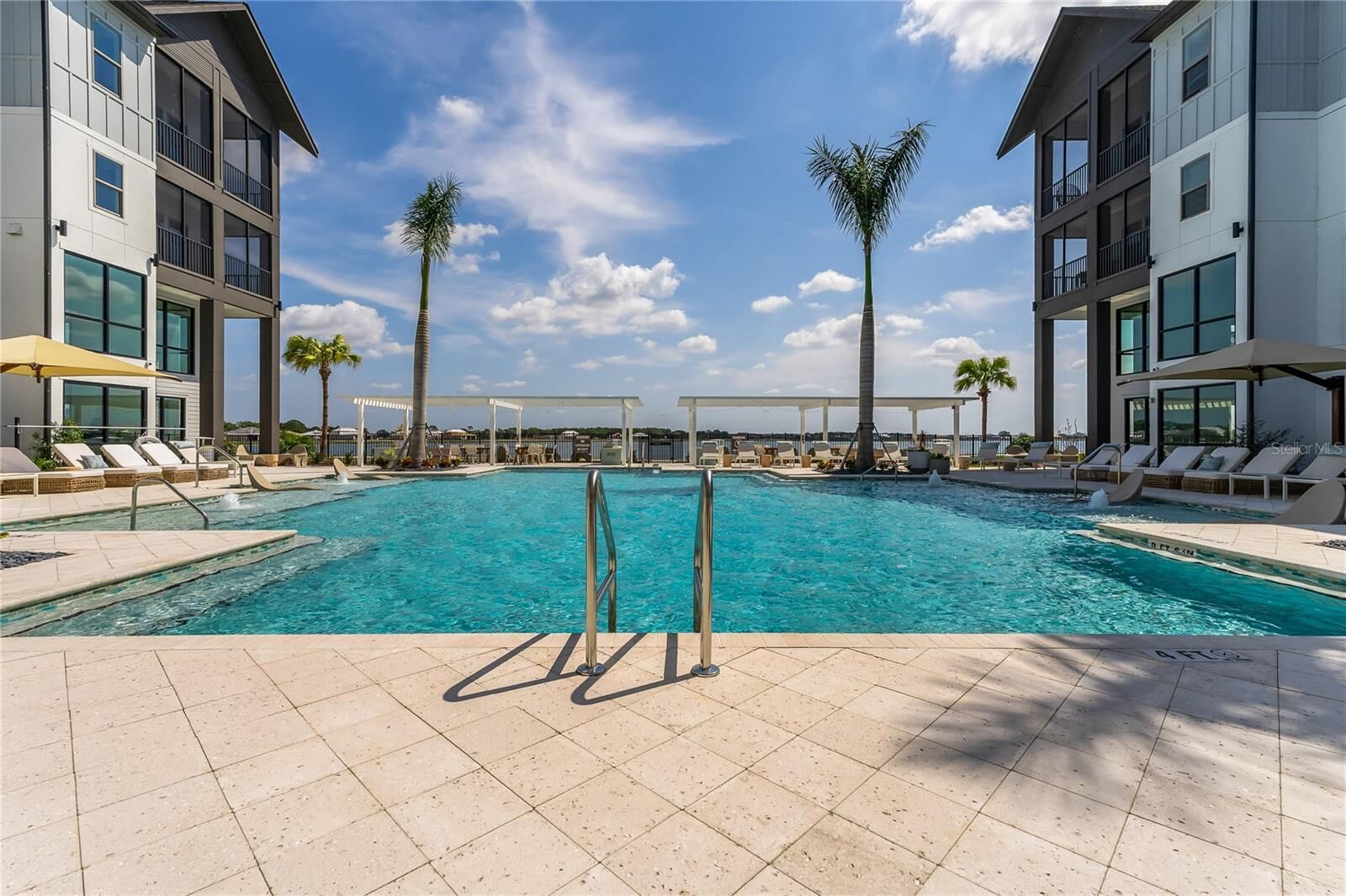 Property Photo: 1420 Lakefront Drive 4204 FL 34240