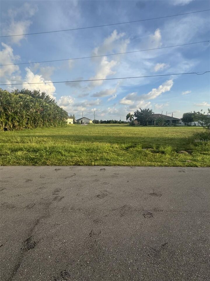 Property Photo: 2724 NW 11th Street FL 33993