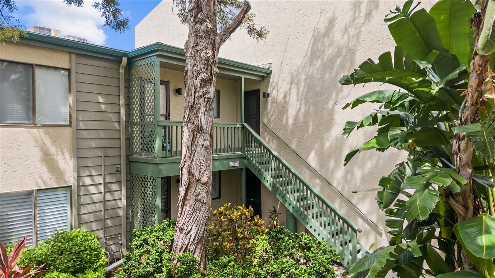 Property Photo:  1601 Bayhouse Point Drive 204  FL 34231 
