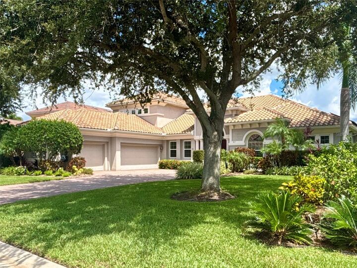 Property Photo:  817 Maritime Court  FL 34212 