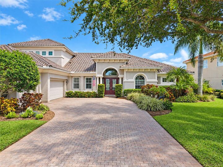 Property Photo:  817 Maritime Court  FL 34212 