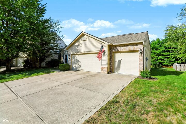 Property Photo:  13830 Ellsworth Lane  IN 46038 
