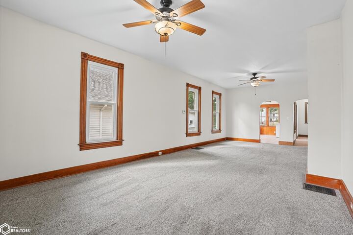 Property Photo:  327 N Gertrude Street  IA 52601 