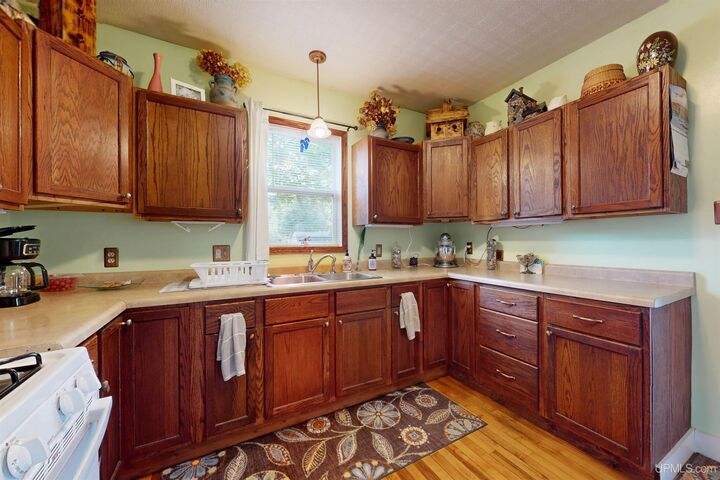 Property Photo: 815 Patriot Street MI 49849