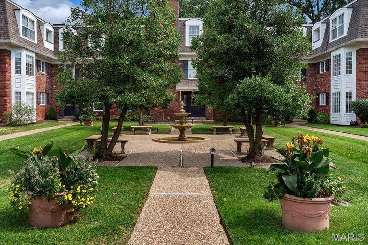Property Photo:  528 N Kirkwood Road 3B  MO 63122 