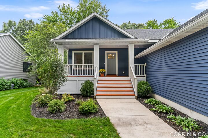 Property Photo: 1541 W 32nd Street MI 49423