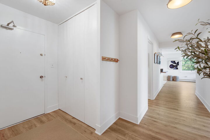 Property Photo:  141 N La Grange Road 302  IL 60525 
