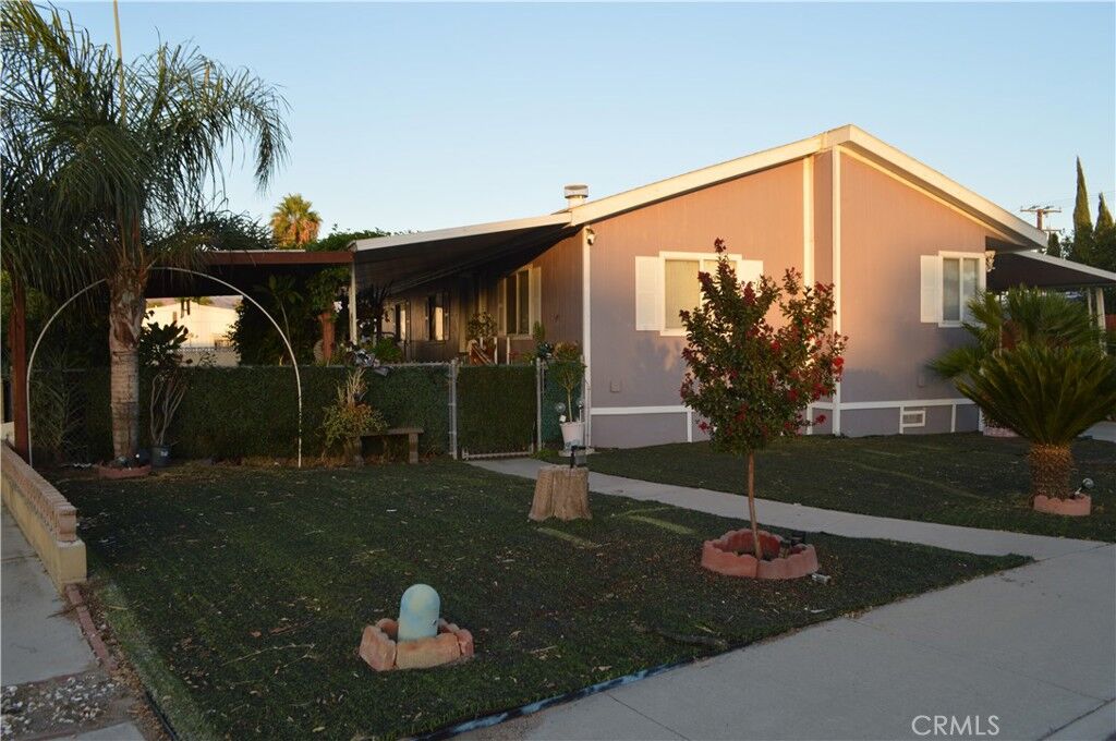 Property Photo:  115 N Manzanita Court  CA 92582 