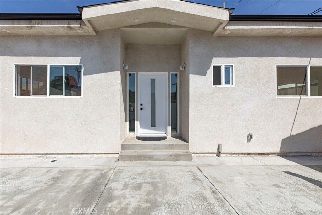 Property Photo: 1135 A E Windsor CA 91205