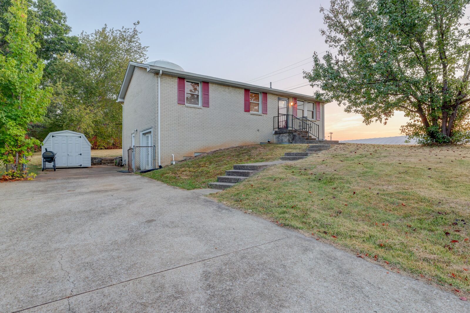 Property Photo:  443 Appleton Dr  TN 37042 