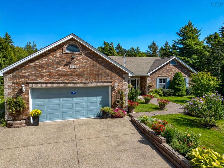 Property Photo: 179 Lochmoor Lane NS B2W 6C8