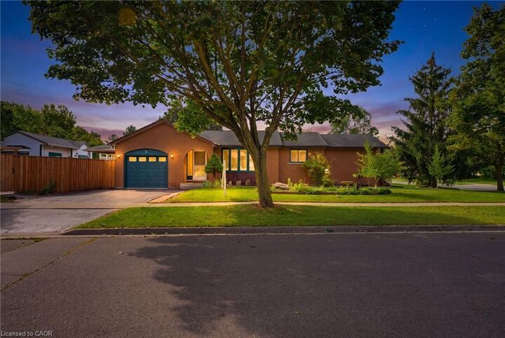 Property Photo:  35 Windy Ridge Drive  ON N2P 1R9 