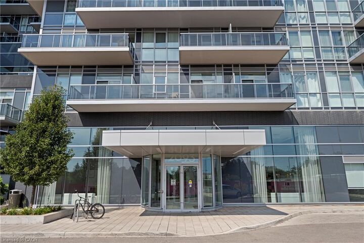 Property Photo:  2093 Fairview Street 813  ON L7R 0B4 