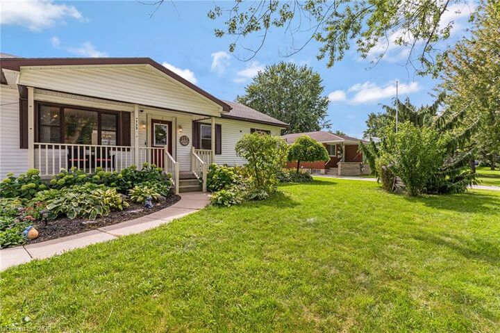 Property Photo:  113 Whitelock Street  ON N5A 1T2 