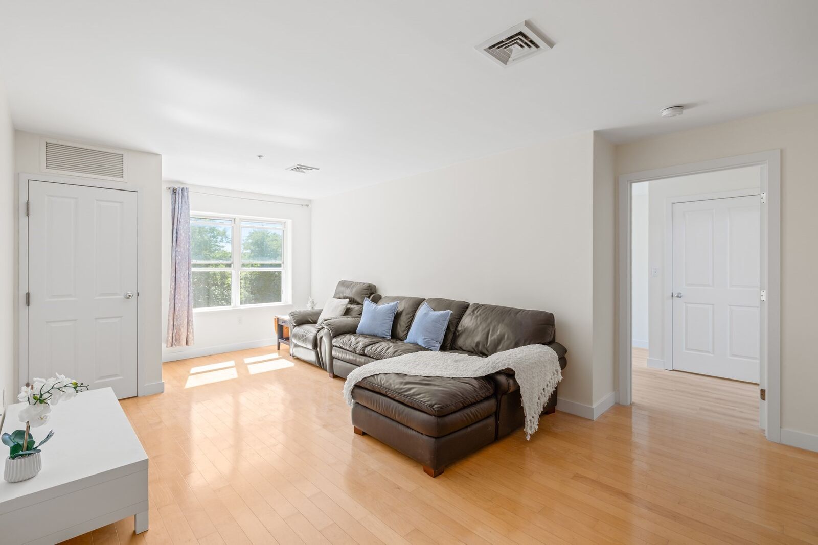 Property Photo: 30 Franklin St 312 MA 02148