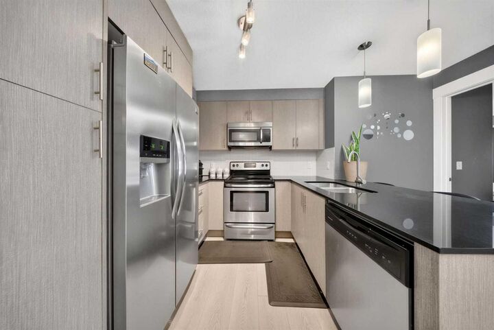 Property Photo: 240 Skyview Ranch Road NE 1404 AB T3N 0P4