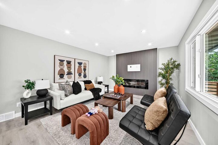 Property Photo:  3824 Brooklyn Crescent NW  AB T2L 1H2 