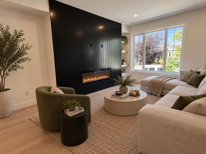 Property Photo:  2236 44 Street NW  AB T3B 0X6 
