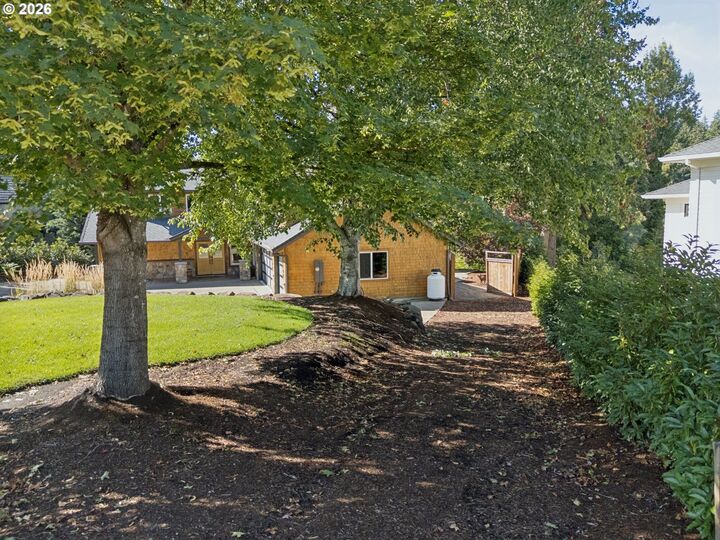 Property Photo:  24649 NE Butteville Rd  OR 97002 