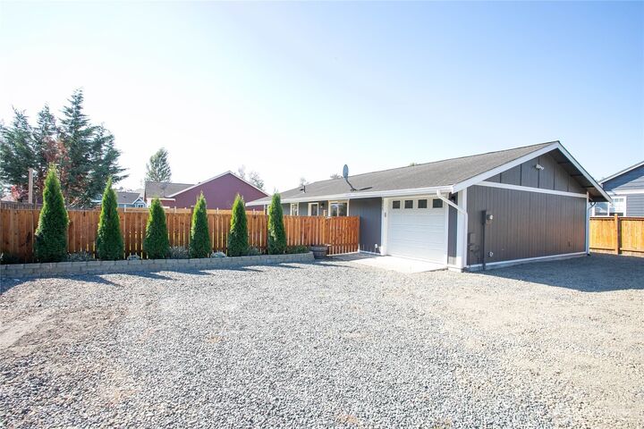 Property Photo:  213  Noble Street  WA 98295 