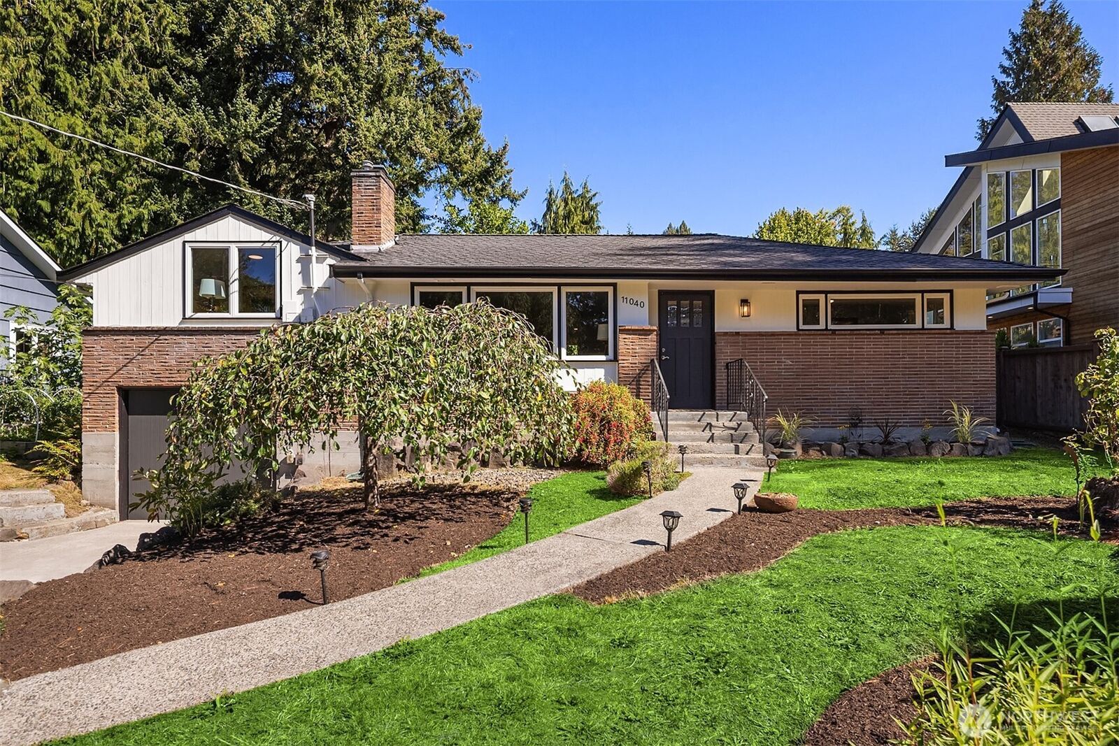 Property Photo: 11040 Alton Avenue NE WA 98125