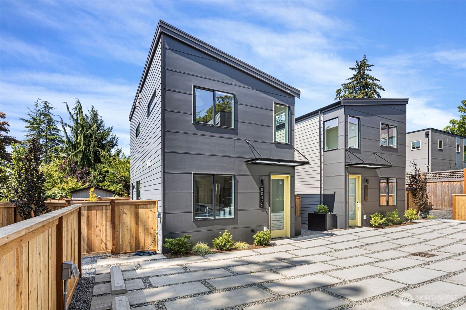 Property Photo: 8039 Wallingford Avenue N C WA 98103